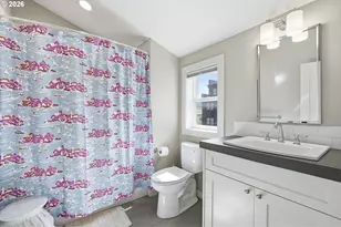 1302 SE Marion St, Portland, OR 97202 - Photo 35