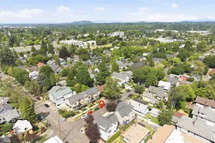 1302 SE Marion St, Portland, OR 97202 - Photo 35