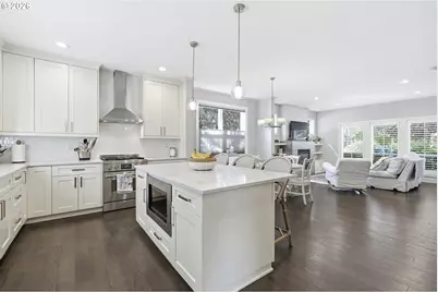 1302 SE Marion St, Portland, OR 97202 - Photo 9