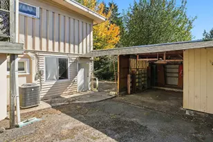 1065 Elm Ave, Coos Bay, OR 97420 - Photo 27