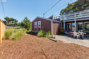 330 El Rotundo Ave, Lincoln City, OR 97367 - Photo 27