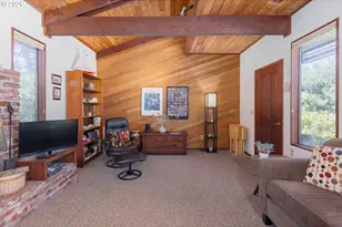 330 El Rotundo Ave, Lincoln City, OR 97367 - Photo 7
