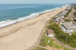 330 El Rotundo Ave, Lincoln City, OR 97367 - Photo 41
