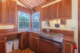 330 El Rotundo Ave, Lincoln City, OR 97367 - Photo 13