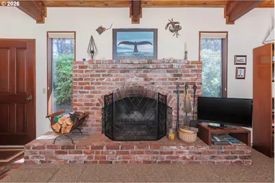 330 El Rotundo Ave, Lincoln City, OR 97367 - Photo 9