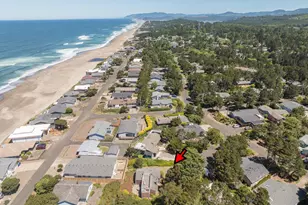 330 El Rotundo Ave, Lincoln City, OR 97367 - Photo 35