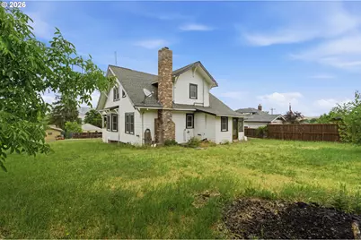 826 E 15th St, The Dalles, OR 97058 - Photo 23