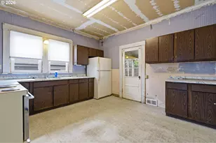 826 E 15th St, The Dalles, OR 97058 - Photo 7