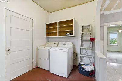 826 E 15th St, The Dalles, OR 97058 - Photo 13