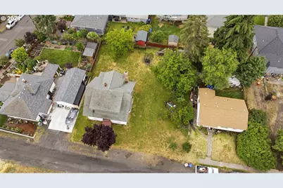 826 E 15th St, The Dalles, OR 97058 - Photo 23