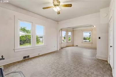 826 E 15th St, The Dalles, OR 97058 - Photo 11