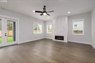 15225 S E Towers Ter, Milwaukie, OR 97267 - Photo 7