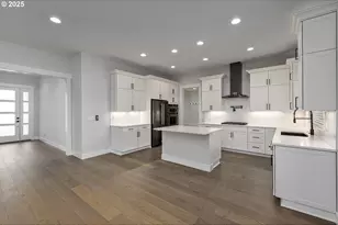 15225 S E Towers Ter, Milwaukie, OR 97267 - Photo 5