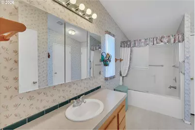 700 Pacific St, Columbia City, OR 97018 - Photo 11