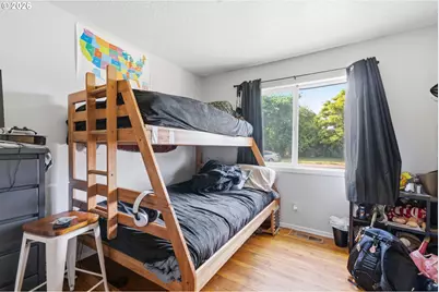 1207 9th St, Tillamook, OR 97141 - Photo 17