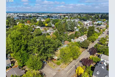 886 Polk St, Eugene, OR 97402 - Photo 35