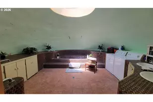 86131 Cherokee Dr, Eugene, OR 97402 - Photo 13