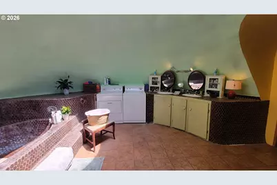 86131 Cherokee Dr, Eugene, OR 97402 - Photo 15