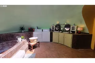 86131 Cherokee Dr, Eugene, OR 97402 - Photo 15