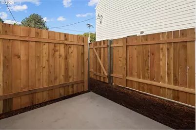 2786 SE Rhone St, Portland, OR 97202 - Photo 9