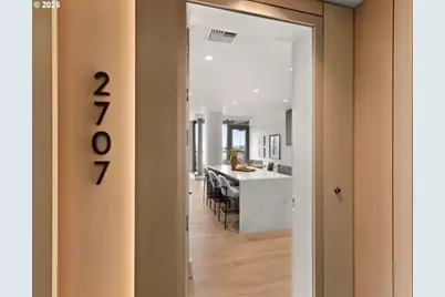 550 SW 10th Ave #2807, Portland, OR 97205 - Photo 5
