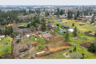 1390 Rockford Rd, Hood River, OR 97031 - Photo 13