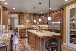 9530 S F Little Butte Circle, Eagle Point, OR 97524 - Photo 15