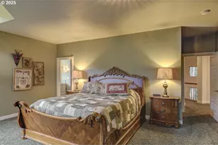 9530 S F Little Butte Circle, Eagle Point, OR 97524 - Photo 37