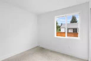 2085 Evergreen Ave NE, Salem, OR 97301 - Photo 11
