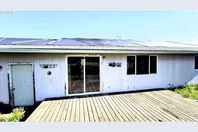 214 Valley Ct, Sutherlin, OR 97479 - Photo 17