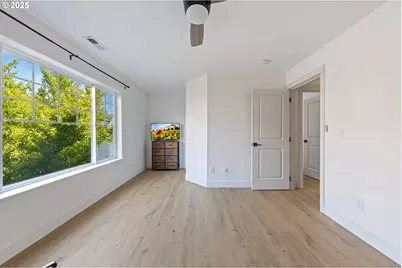 30486 SW Ruth St, Wilsonville, OR 97070 - Photo 23