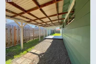 8155 N Haven Ave, Portland, OR 97203 - Photo 27