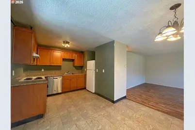 8155 N Haven Ave, Portland, OR 97203 - Photo 13