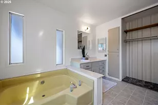 1800 Lakewood Ct, Eugene, OR 97402 - Photo 37