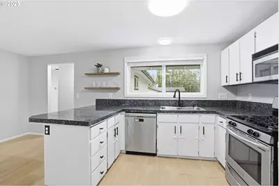 7830 SW Hemlock St, Portland, OR 97223 - Photo 11