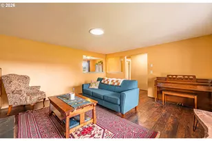 421 Woodlane Dr, Springfield, OR 97477 - Photo 5