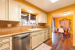 421 Woodlane Dr, Springfield, OR 97477 - Photo 9