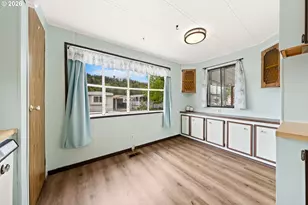 1200 E Central Ave, Sutherlin, OR 97479 - Photo 9