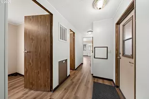 1200 E Central Ave, Sutherlin, OR 97479 - Photo 13