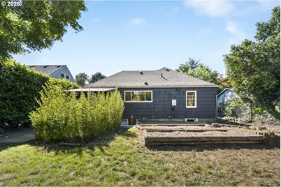 9556 N Tioga Ave, Portland, OR 97203 - Photo 41