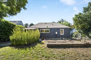 9556 N Tioga Ave, Portland, OR 97203 - Photo 41