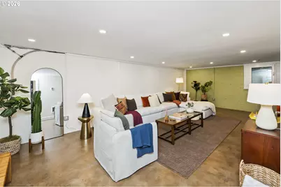9556 N Tioga Ave, Portland, OR 97203 - Photo 29