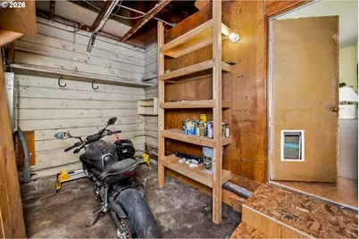9556 N Tioga Ave, Portland, OR 97203 - Photo 45
