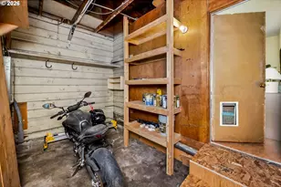 9556 N Tioga Ave, Portland, OR 97203 - Photo 45