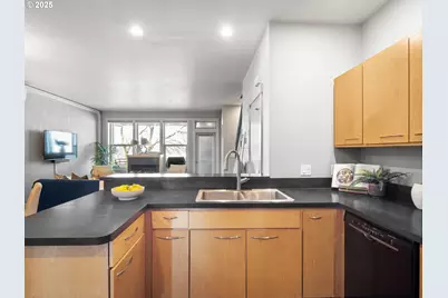 3129 N Willamette Blvd #207, Portland, OR 97217 - Photo 9