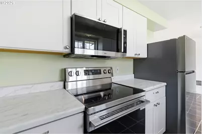 1450 W Quinalt St, Springfield, OR 97477 - Photo 9