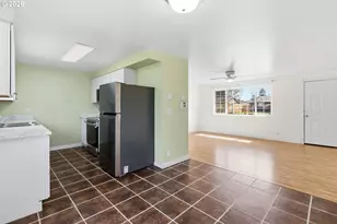 1450 W Quinalt St, Springfield, OR 97477 - Photo 5