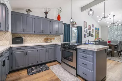 443 Suncrest Ave, Salem, OR 97304 - Photo 19