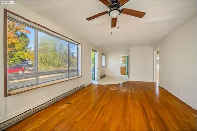 929 18th St, Springfield, OR 97477 - Photo 5