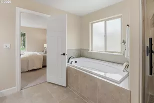 19319 Dogwood Ct, Lake Oswego, OR 97035 - Photo 31